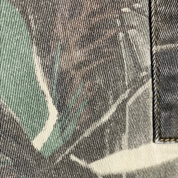 Women's Camouflage Cargo Ankle Pants - Green Beige Camo size 13 - Picture 7 of 13